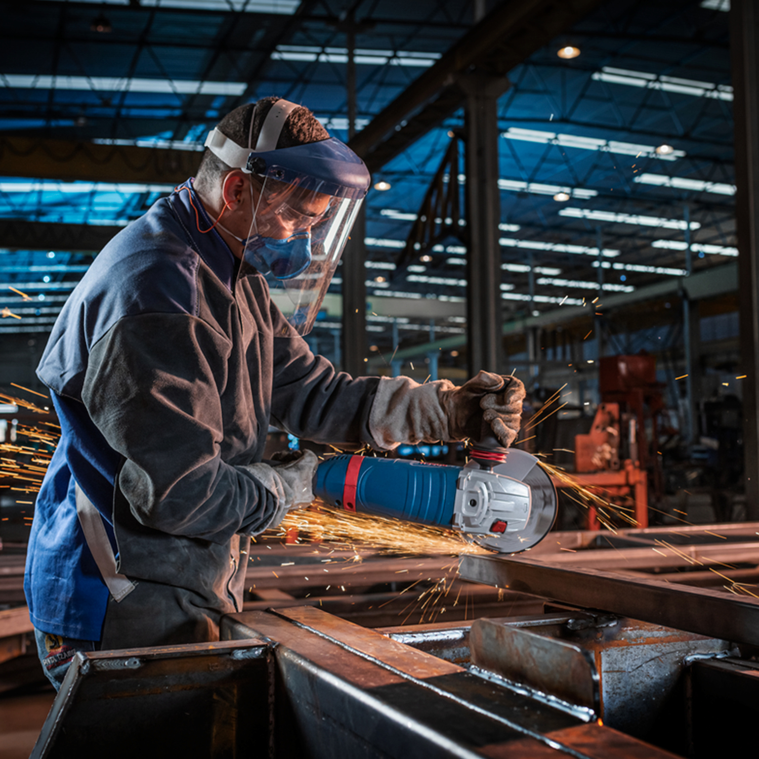 Esmeril Angular Eléctrico 9" GWS 25-230 VULCANO 2.500W TC BOSCH - 06018F40N0