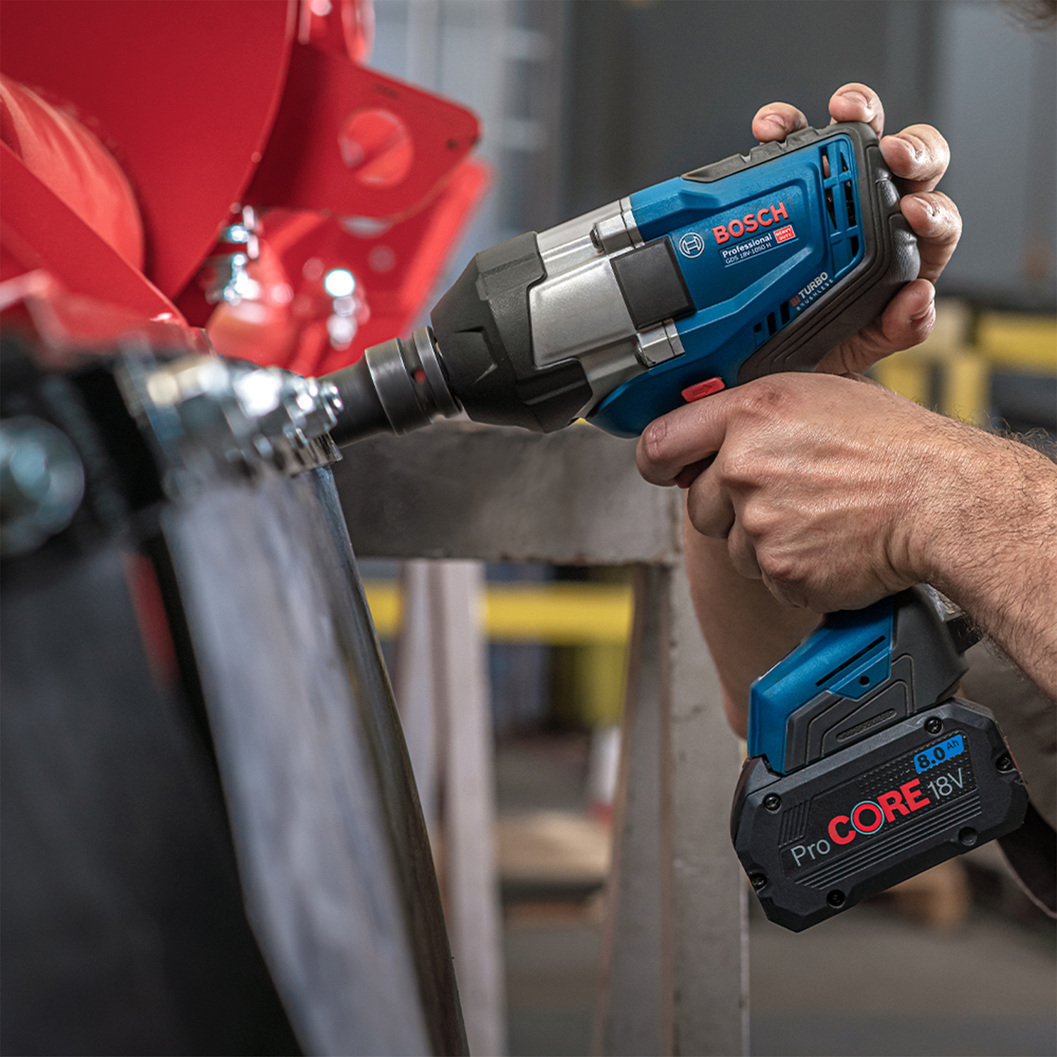 Llave de Impacto inalámbrica Bosch GDS 18V-1050 H, 18V SB