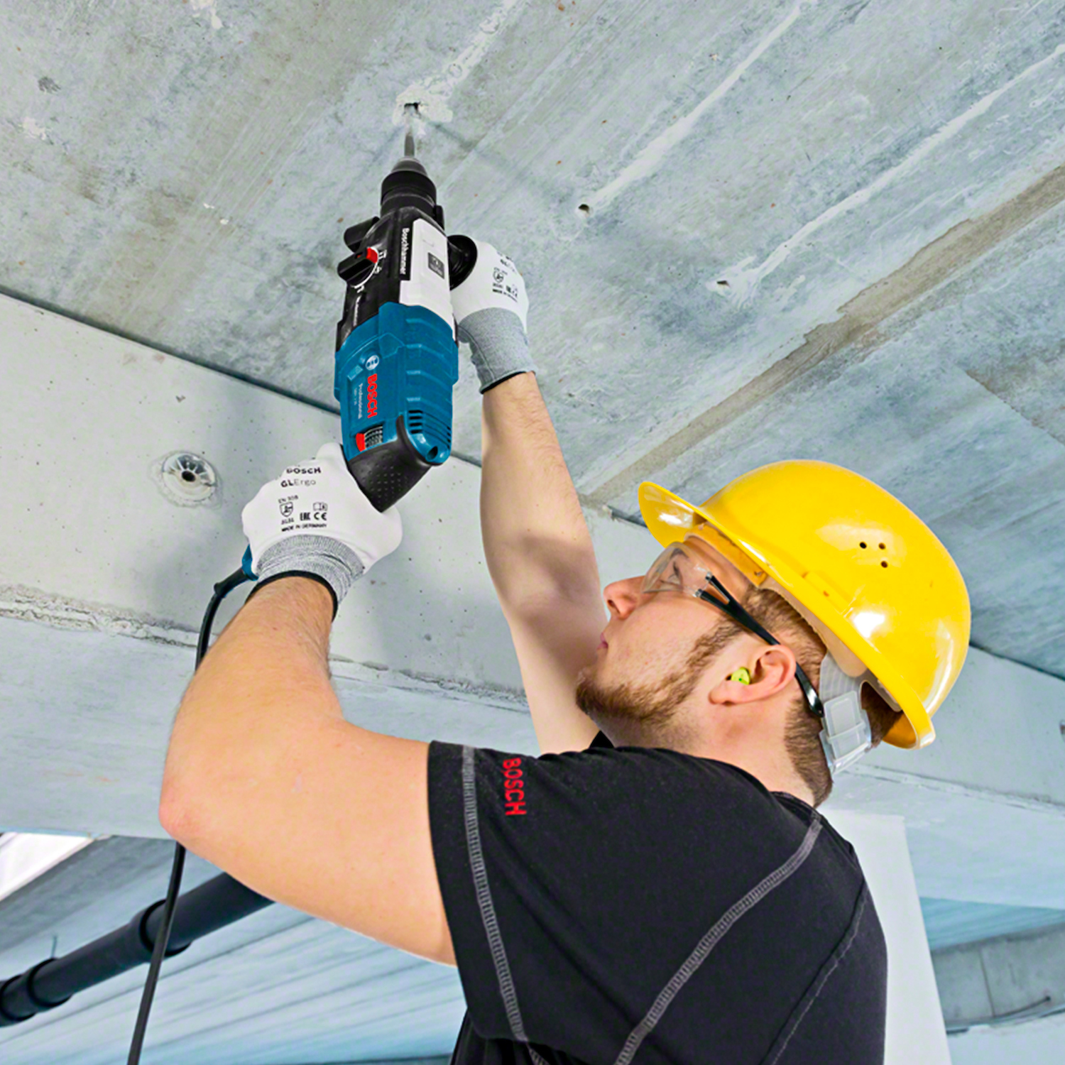 Rotomartillo Bosch GBH 2-28 D 850W 220V, en maletín